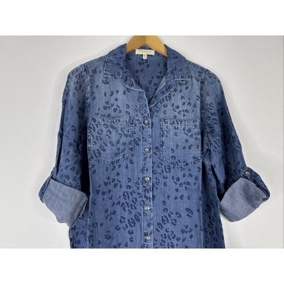 Side Stitch Button Front Tunic Roll Tab Sleeve Size XS Blue Animal Print A381343 - Picture 3 of 12